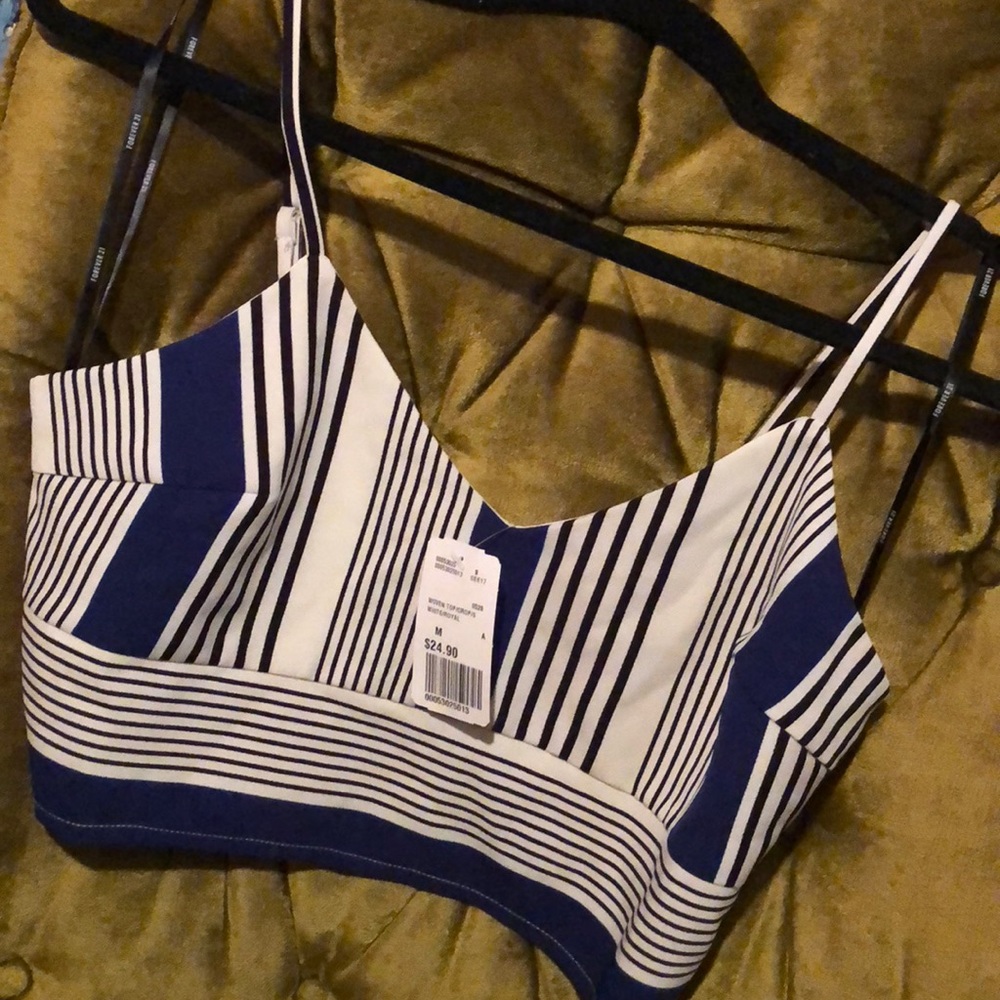 New with tags forever 21 crop top